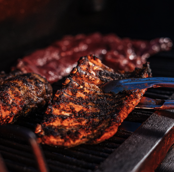 Smokey Bones Chain Collapses as Parent Company's Bankruptcy Triggers Mass Closures