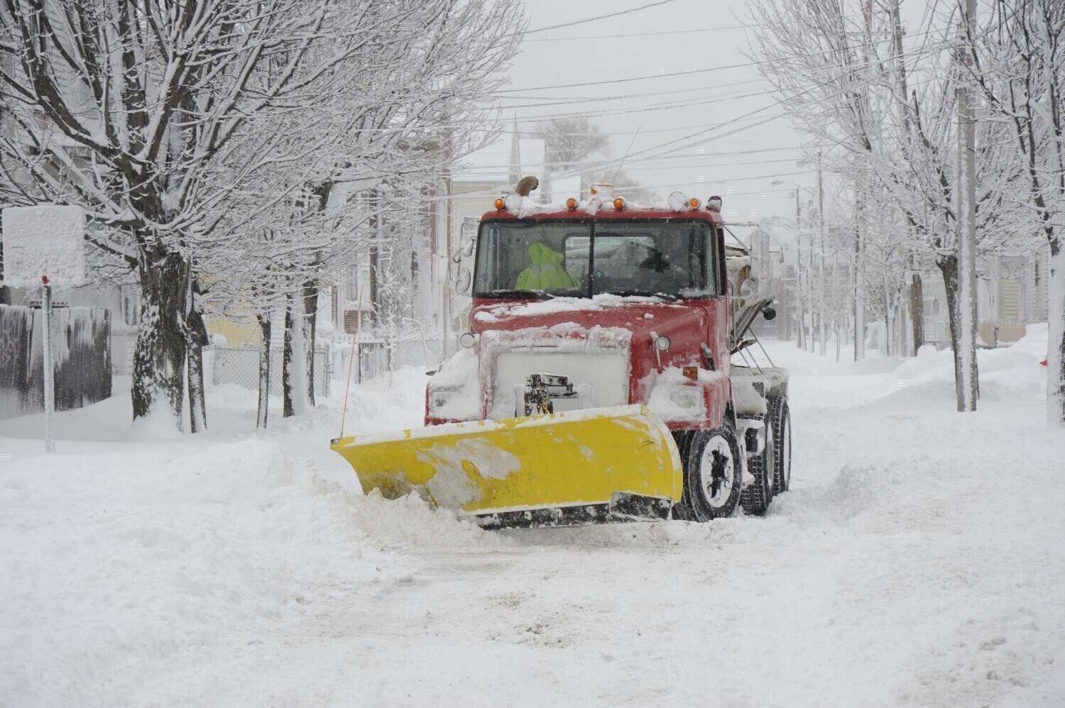 UPDATE: National Weather Service: RI to Get 12 to 20 Inches of Snow